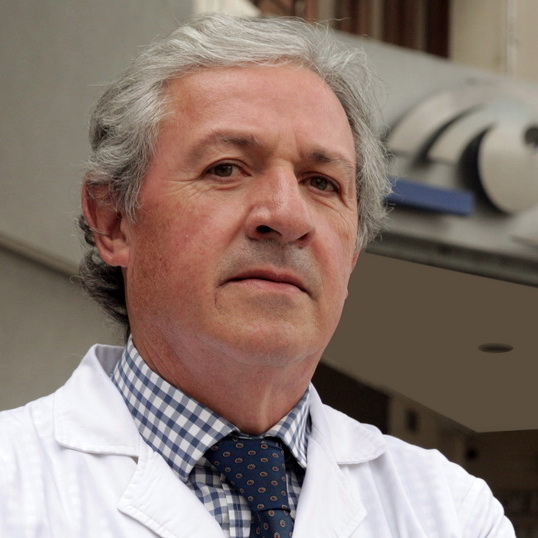 Dr. Hugo Saravia Olmos